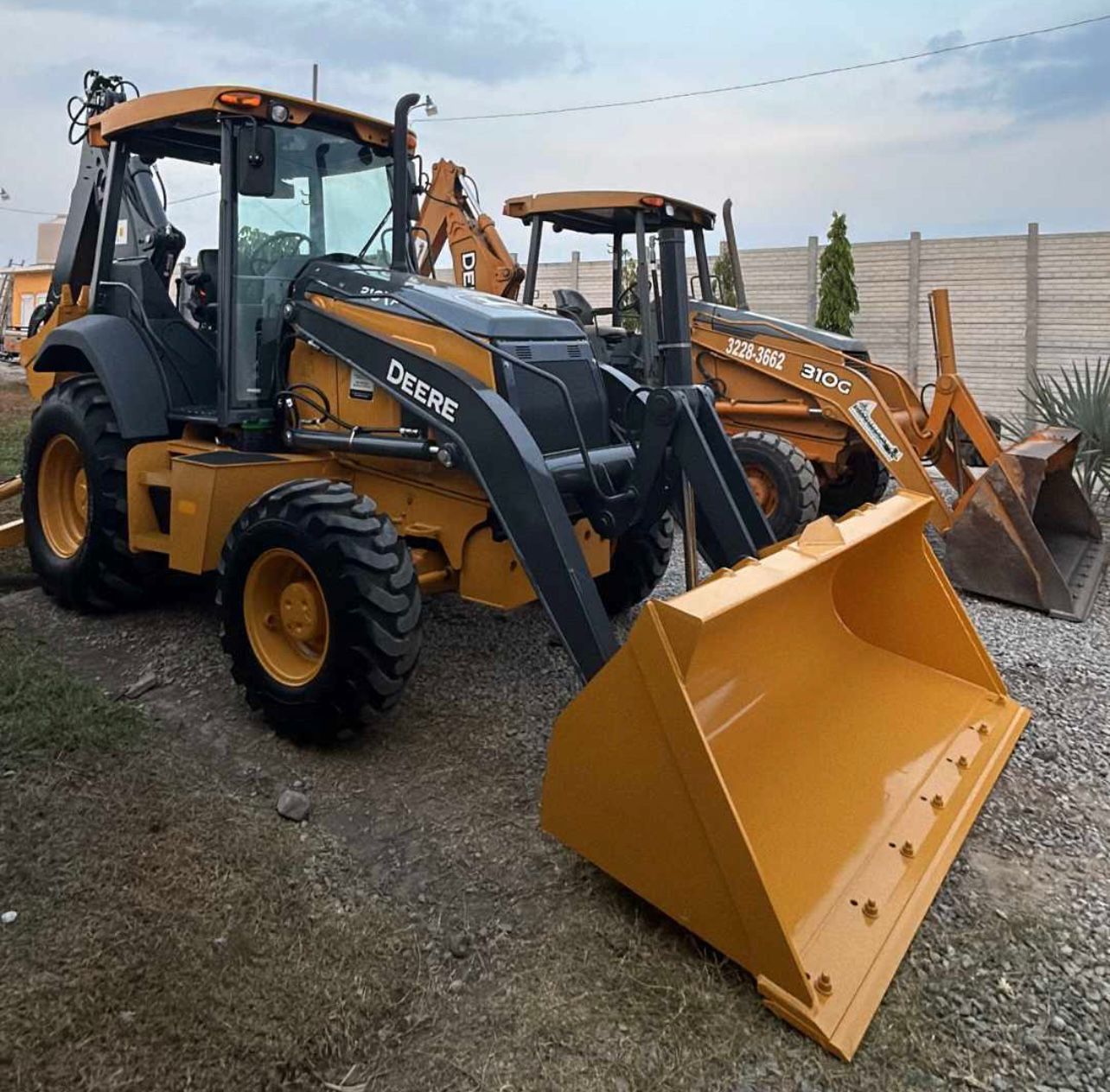 Heavy Machinery and Dump Truck Rental